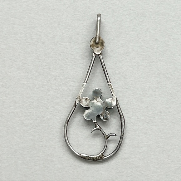 Vintage Southwestern Petit Point Turquoise Flower Sterling Silver Pendant - Picture 7 of 7